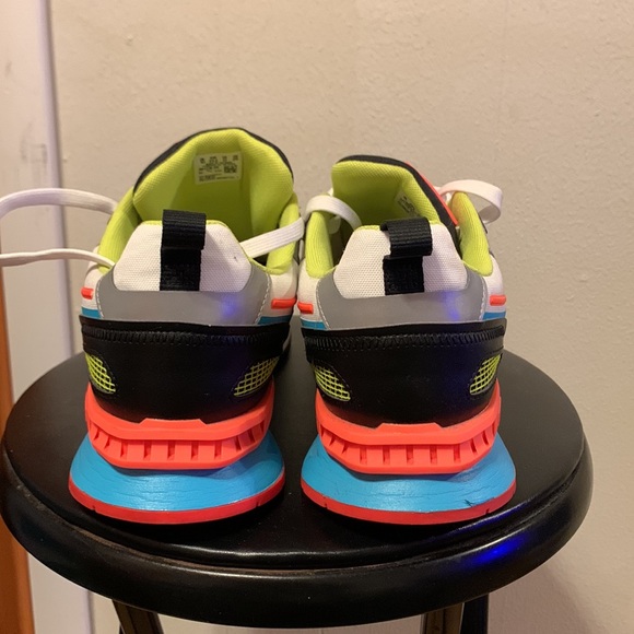 Puma Mirage Tech Sneakers - Picture 5 of 6